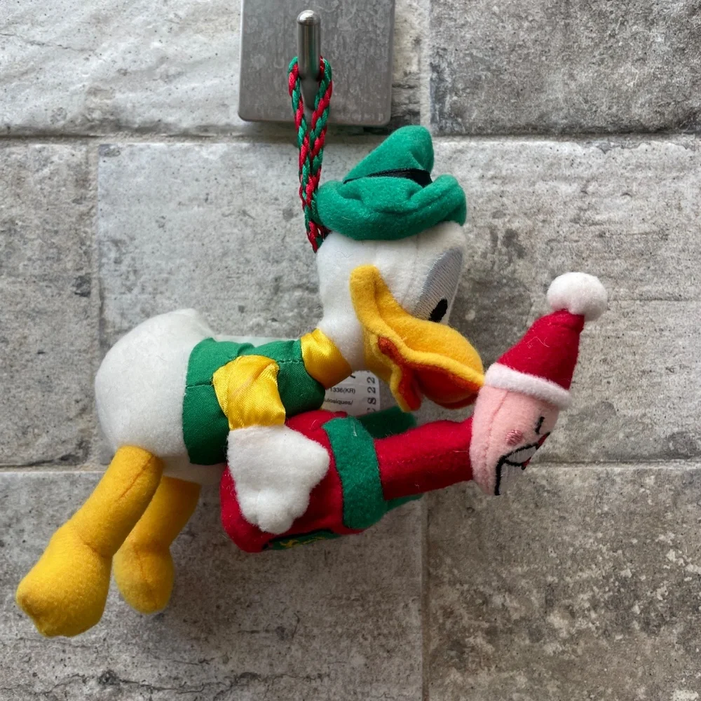 ❤️ DISNEY STORE DONALD DUCK TOY SHOP STUFFED ORNAMENT